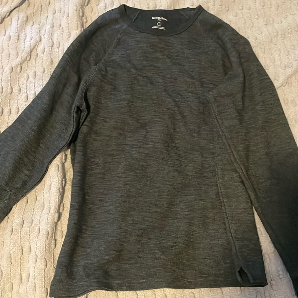 Men’s medium long sleeve T-shirt, gray